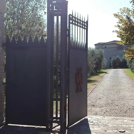 Gospodarstwo agroturystyczne La Fortezza Alta *