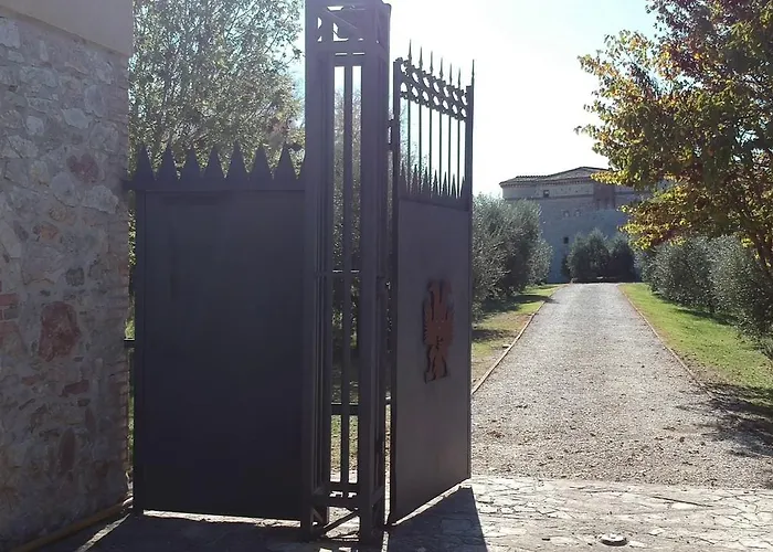 Farm stay La Fortezza Alta *